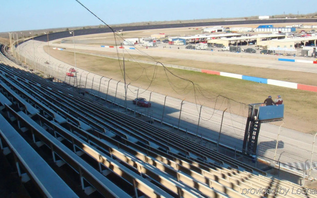 Days Inn by Wyndham Navasota