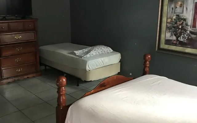Cozy Guest House Florida Sunrise