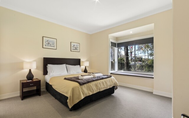 Waverley House Cottages