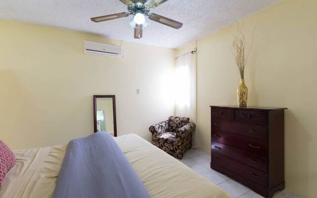 Kgn Most Centrally Located One Bdrm II