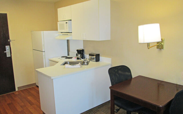 Extended Stay America Suites Dallas Greenville Avenue