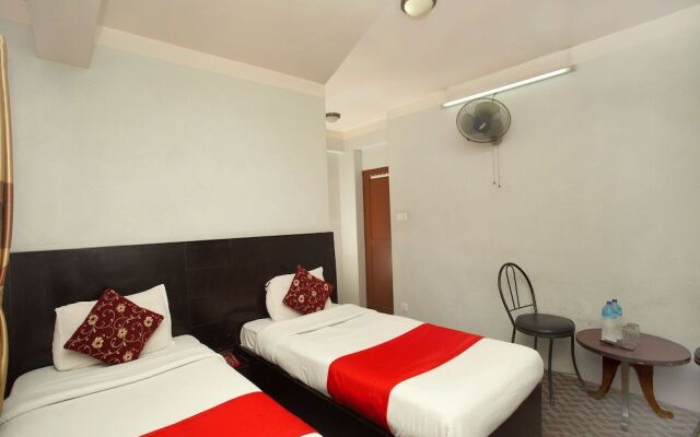 SPOT ON 428 Hotel President