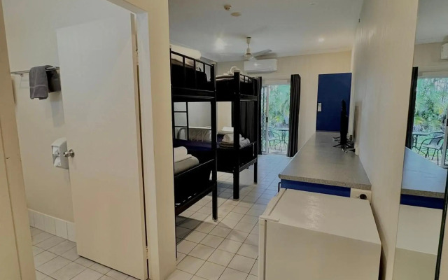 Coral Beach Lodge