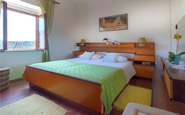 Awesome Home in Zaglav With 2 Bedrooms and Wifi