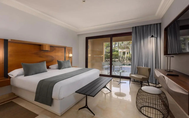 Unique Club at Lopesan Costa Meloneras Resort