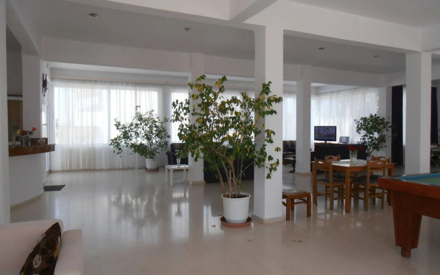 Mariliza Beach Hotel