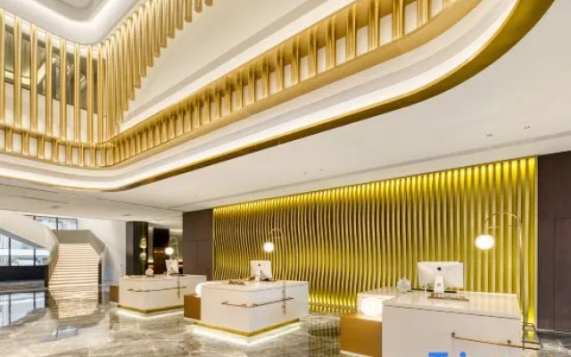 Jiang Shan Yixili Hotel