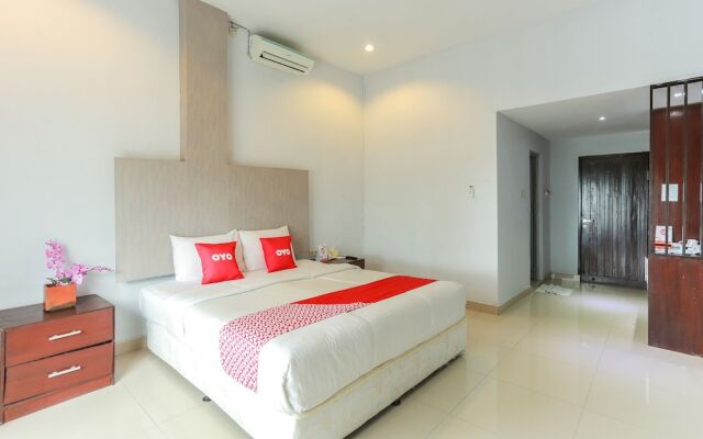 OYO 2073 Grand Inn Hotel Lombok