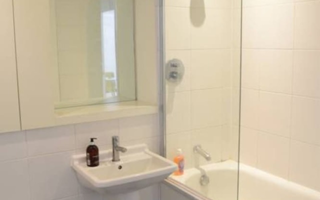 Stylish 1 Bedroom Flat In Amazing Location