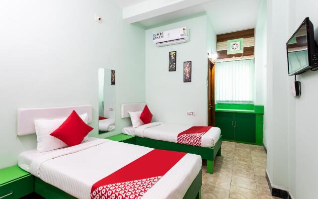OYO 24109 Hotel Santushti