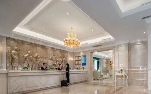 Vienna Hotel (Dali Erhai)