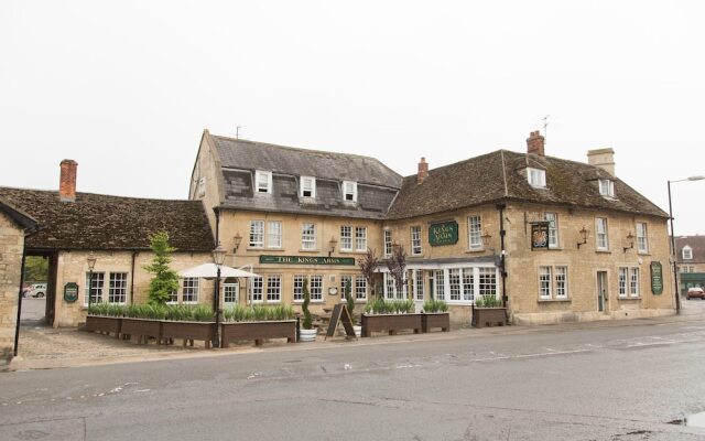 The Kings Arms Hotel - Inn