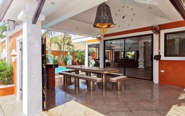 GOLDLAND Luxury Pool Villa Pattaya Walking Street 8 Bedrooms