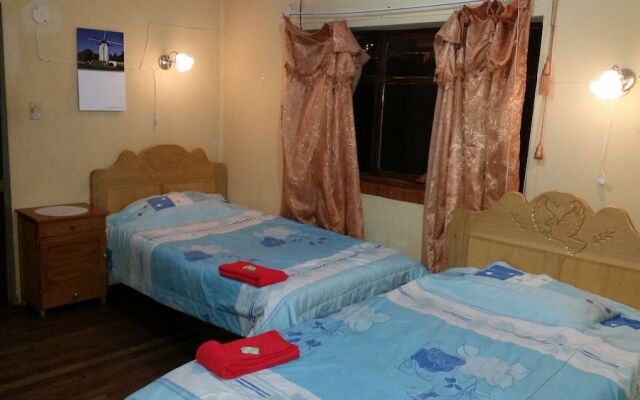 Casa Residencial M.A.Y.A. Inn B&B