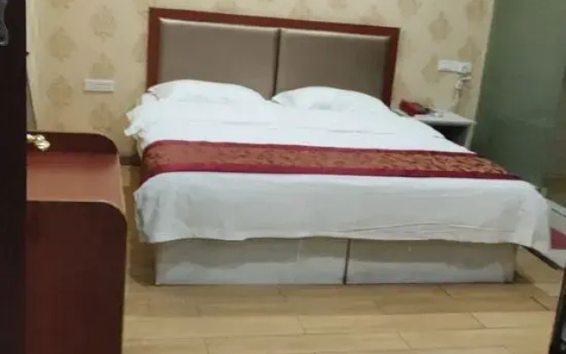 Qianchunchen Business Hotel