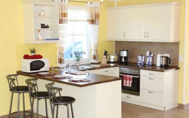 Surfer Modern Retreat