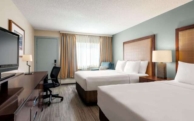 Travelodge by Wyndham Calgary South