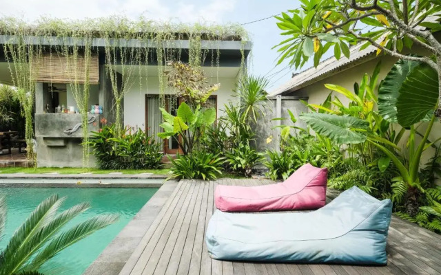 The Kumpi Bali by the Lavana
