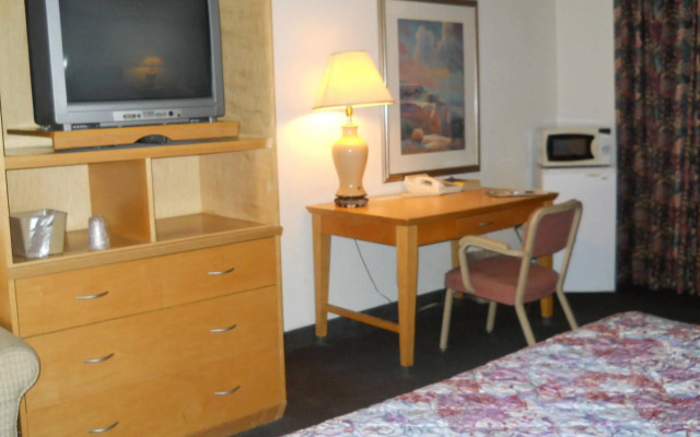 The Cactus Cove Inn and Suites