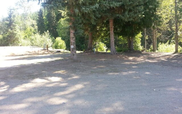 Wells Gray Golf resort and RV park