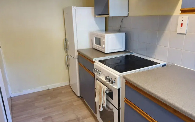 9 Vernon Close Serviced Holiday Home
