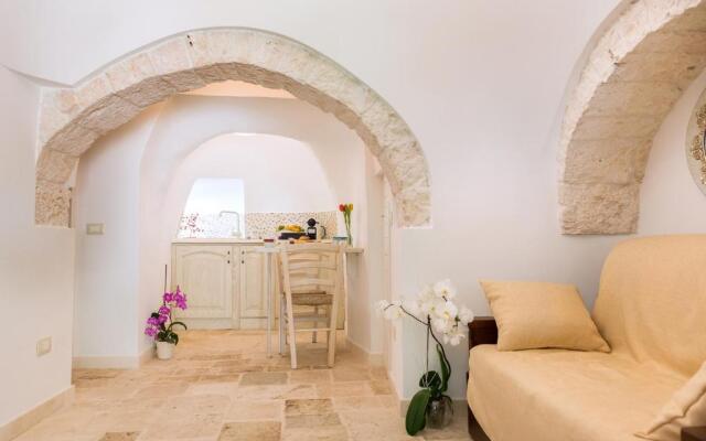 Trullo Giardino Fiorito
