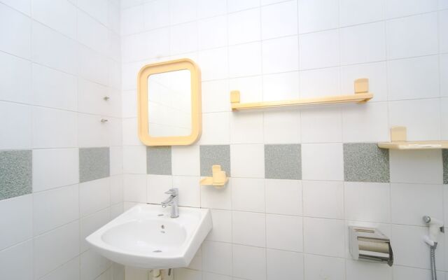 OYO 563 Jockey Lodge Hotel