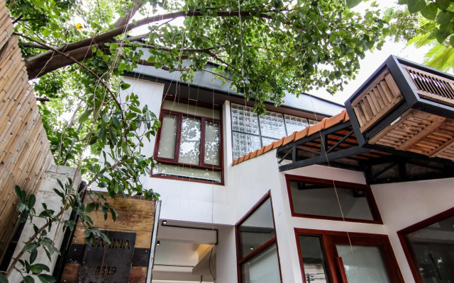 Sarina Hotel & Villa