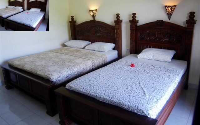 Adi Santia Bungalows