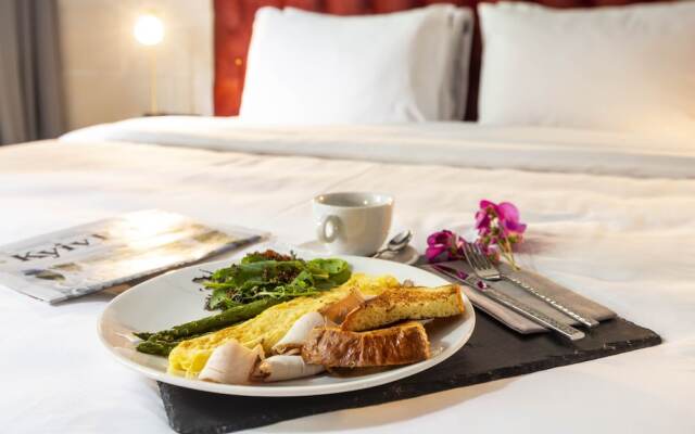 Отель Lion’s Castle