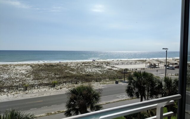 Palm Beach Club by Surfside VR