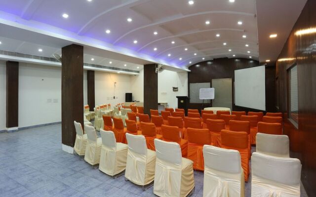OYO 14100 Hotel D Meridien