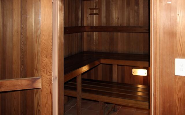 Adelaide Cbd Apartment - 3Br, 2Bath & Carpark