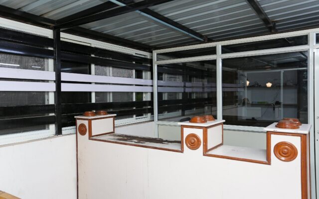 Hotel Royal Palm by OYO Rooms