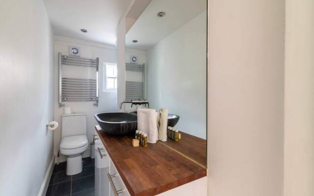 Stylish Kings-cross Maisonette