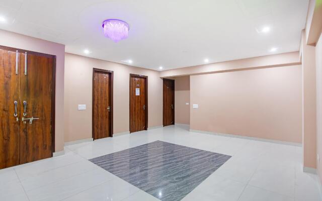 Capital O 62990 Harish Residency