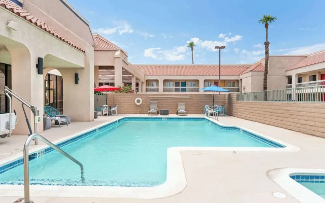 Signature Inn Indio I-10