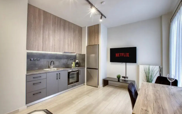 Sweet and Modern Flat at Palaio Faliro