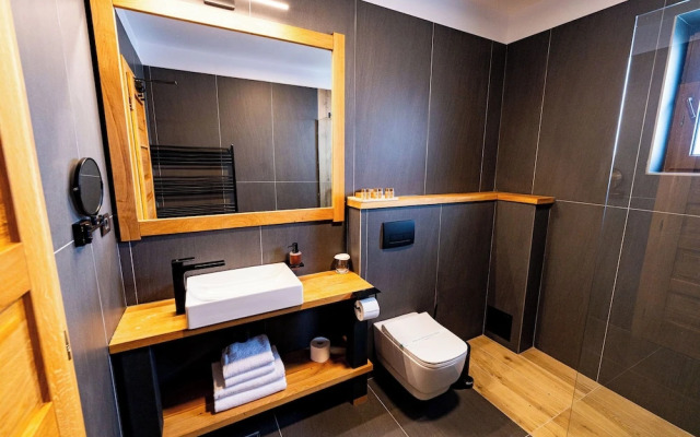 HOW Boutique and Hotel