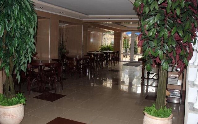 Marina Hotel