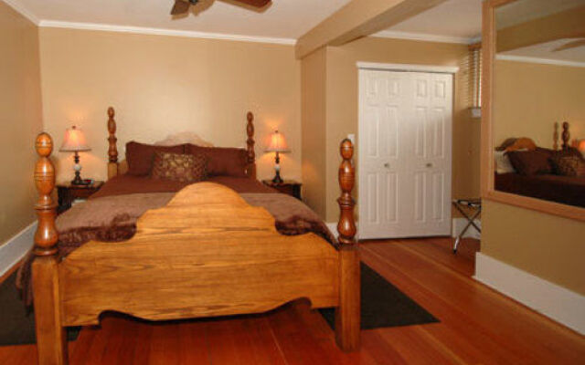 Quamichan Inn