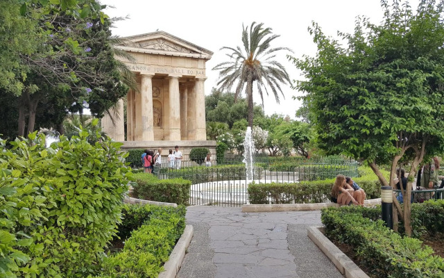 Valletta Main Street Apartment