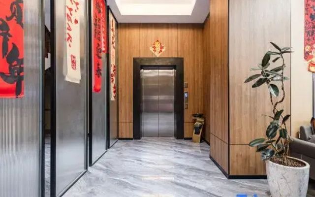 Yuanhe Hotel (Mangshi Airport)