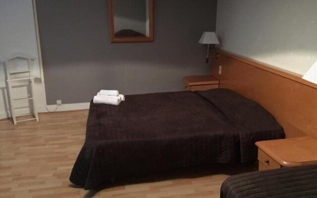 Les Lilas Des Deux Ponts