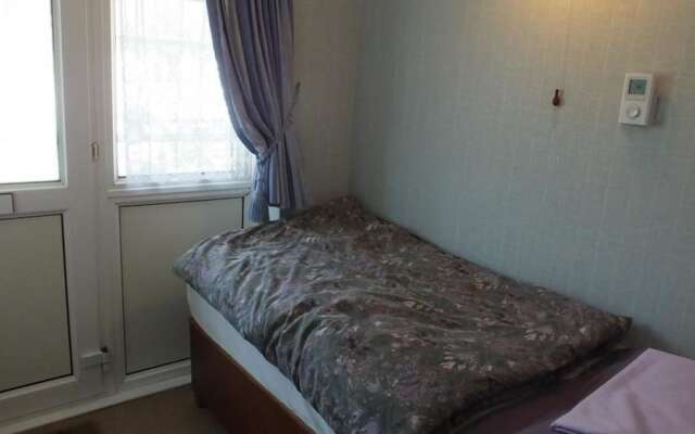 Strandways Court 9