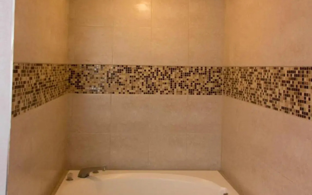Scottish Inn and Suites