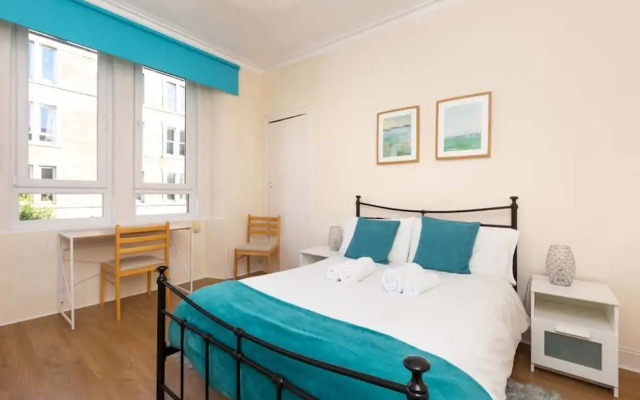 Homely 1 Bedroom Flat Near Haymarket Station