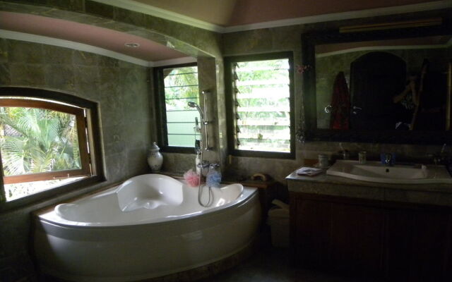 Saudara Home