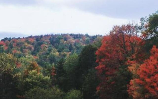 Sturbridge Country Inn