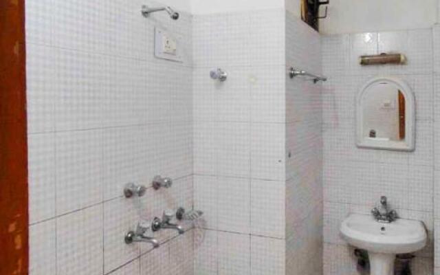 1 BR Guest house in Katra (A8FE), by GuestHouser